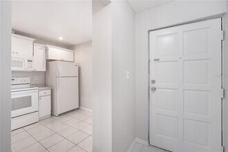 2650 Countryside Blvd in Clearwater, FL - Building Photo - Building Photo