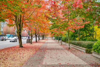 Bayshore Outlook in Vancouver, BC - Building Photo - Building Photo