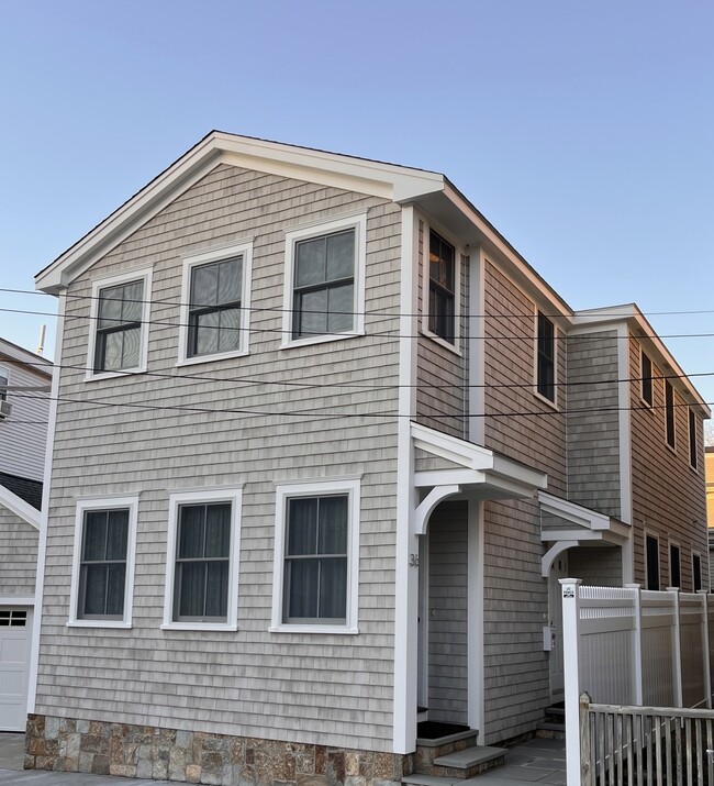 36 Dean Ave, Unit #2