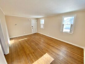 2 Lindenwood Dr in South Burlington, VT - Building Photo