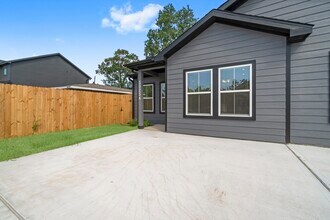 5025 Rapido Rd in Houston, TX - Building Photo - Building Photo
