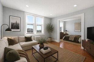 61 65th St in West New York, NJ - Building Photo
