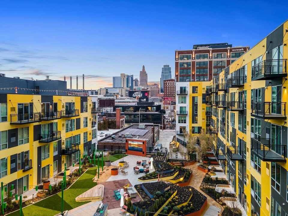 City Club Apartments Crossroads Kansas City in Kansas City, MO - Foto de edificio