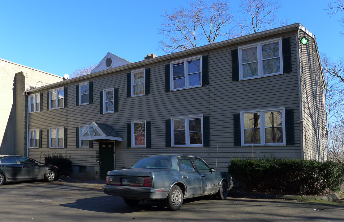 210 Burwell St in New Haven, CT - Building Photo