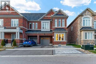 82 Ness Dr in Richmond Hill, ON - Building Photo