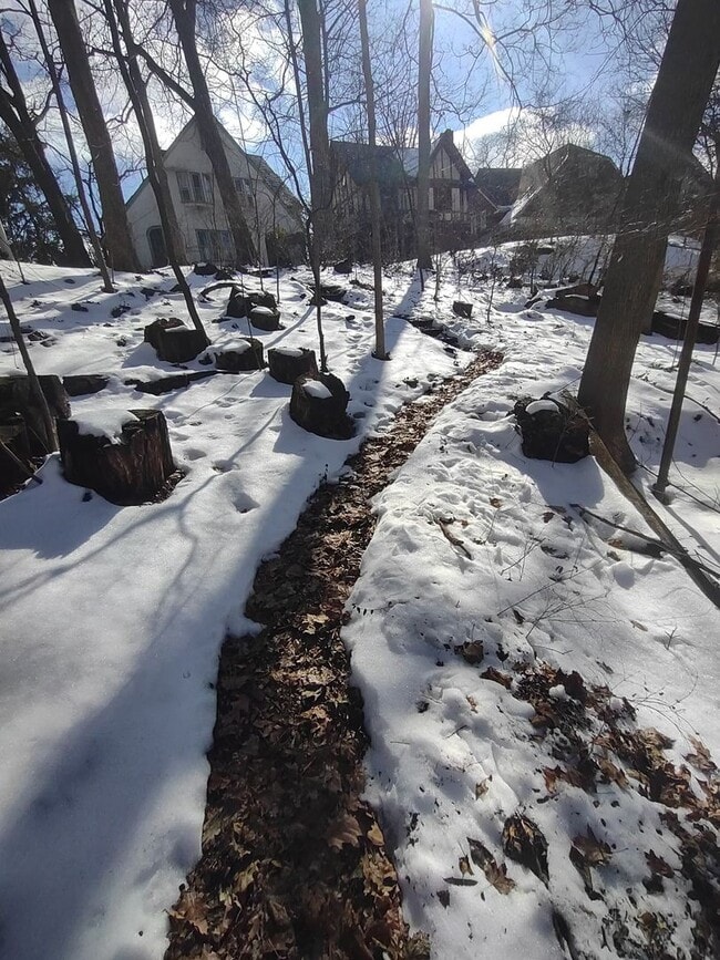 property at 2104 Iuka Ave