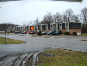 Amelia Vista Apartments in Amelia, OH - Building Photo - Building Photo