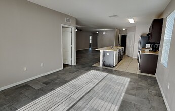 3074 Brenton Manor Loop in Winter Haven, FL - Building Photo - Building Photo