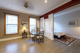 335 Beacon St, Unit 7 in Boston, MA - Building Photo - Building Photo