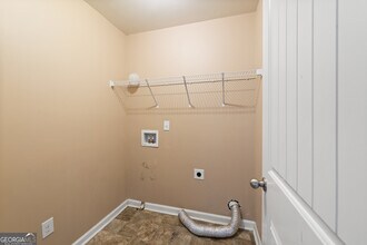 5884 Little River Rd in Atlanta, GA - Building Photo - Building Photo