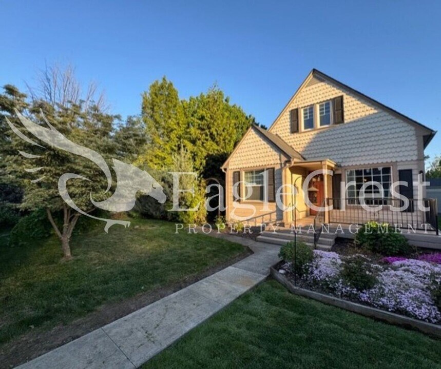 600 E Alder St in Walla Walla, WA - Building Photo