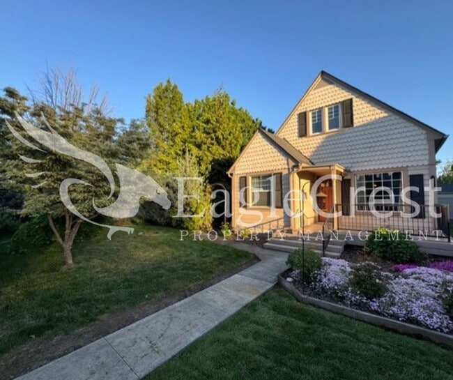 property at 600 E Alder St