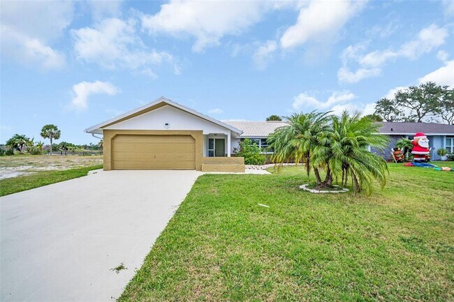 4001 Topsail Trail in New Port Richey, FL - Building Photo - Building Photo