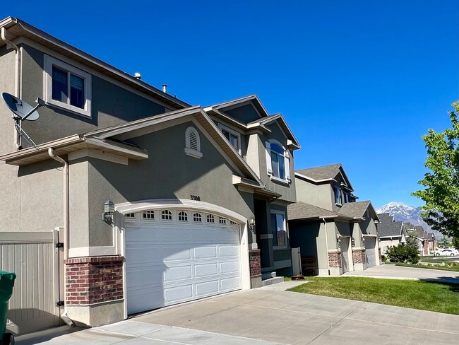 3308 W Sanborn Dr in Riverton, UT - Building Photo - Building Photo