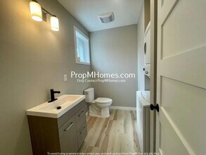 10488 SE Linwood Ave in Milwaukie, OR - Building Photo - Building Photo