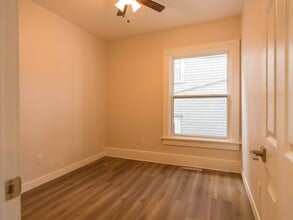 821 Jefferson Ave in Albert Lea, MN - Foto de edificio - Building Photo