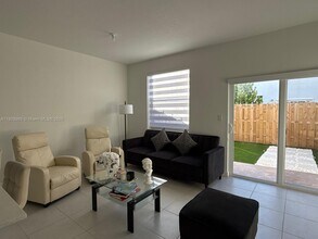 2894 SE 26th Ter in Homestead, FL - Building Photo - Building Photo