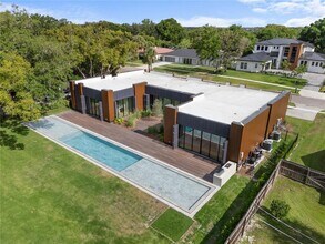 8966 Easterling Dr in Orlando, FL - Building Photo - Building Photo