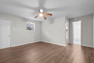 2328 Boss St in La Marque, TX - Building Photo - Building Photo