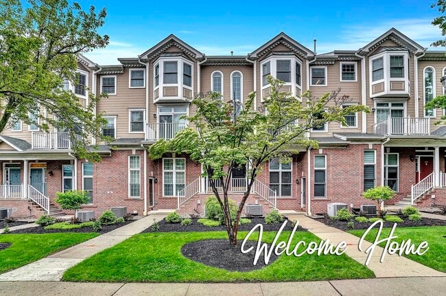property at 274 Roslyn Ct