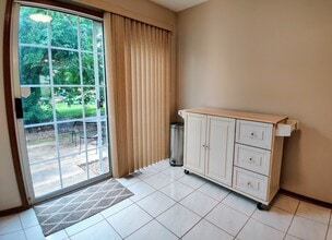 438 Orleans Ave in Naperville, IL - Building Photo - Building Photo