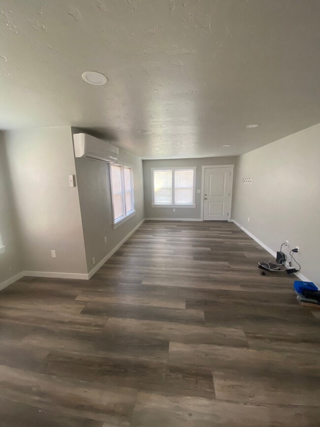 1350 S Washington St in Kennewick, WA - Building Photo - Building Photo