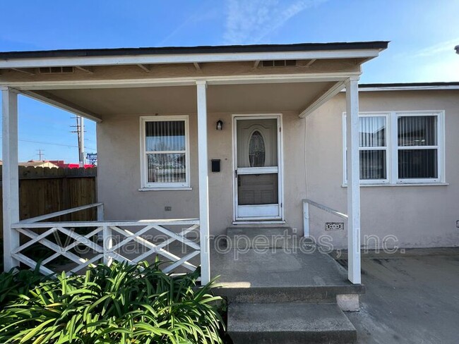 17219 Crenshaw Blvd in Torrance, CA - Building Photo - Building Photo