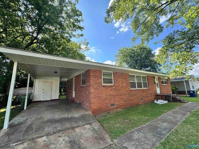 410 Arthur St NW in Huntsville, AL - Building Photo - Building Photo
