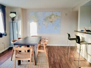 8 Museum Way, Unit 909 in Cambridge, MA - Building Photo - Building Photo