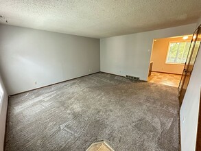 4227 Toronto St-Unit -4227 in Ames, IA - Building Photo - Building Photo