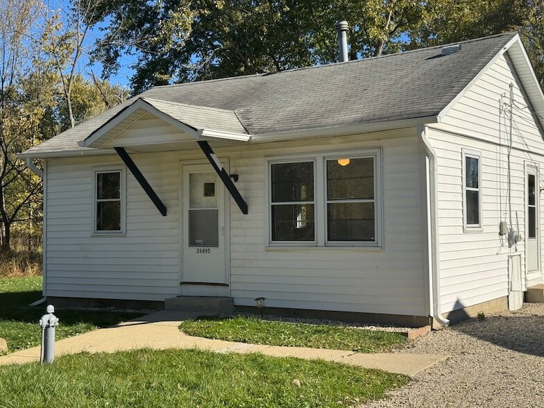 26895 Bernice St in Wauconda, IL - Building Photo