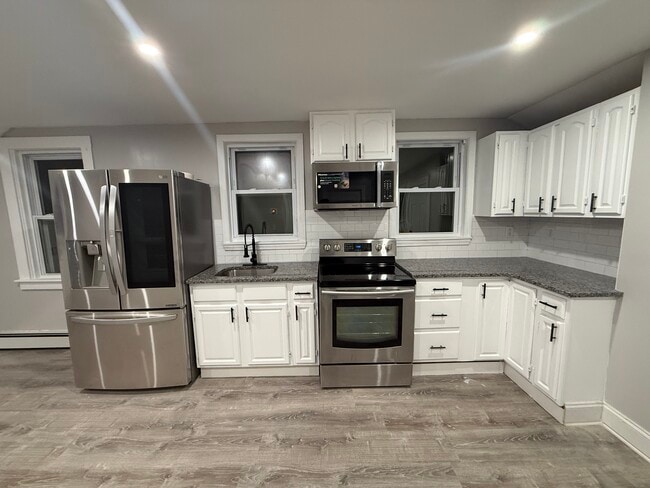 119 Wales St, Unit Apt 2