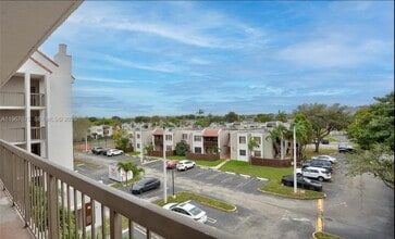 10155 NW 9th Street Cir, Unit 4-401 in Miami, FL - Building Photo - Building Photo