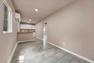 4341 Laurel Canyon Blvd in Studio City, CA - Building Photo - Building Photo