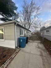 32360 Carlisle Pky in Wayne, MI - Building Photo - Building Photo