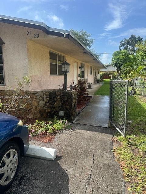31 SW 8th Ct in Hallandale Beach, FL - Building Photo - Building Photo