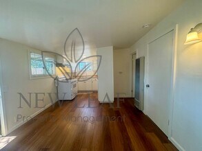 221 E Whitcomb Ave in Glendora, CA - Building Photo - Building Photo