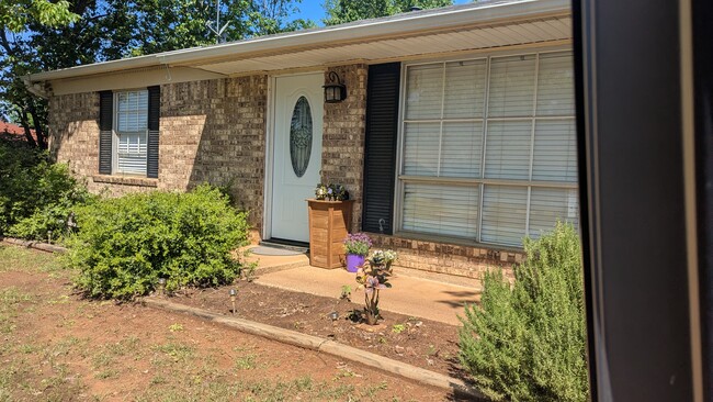 property at 1511 Milam Dr
