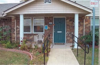 Wagoner Village apartments in Wagoner, OK - Foto de edificio - Building Photo