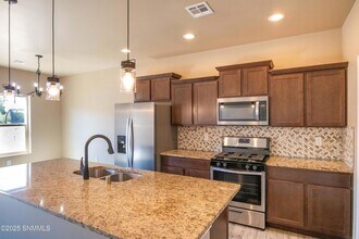 1996 Pine Trail St in Las Cruces, NM - Building Photo - Building Photo