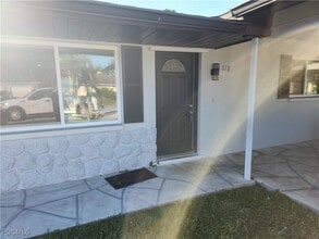 118 NE 16th Pl in Cape Coral, FL - Building Photo - Building Photo
