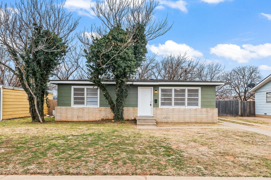 4605 42nd St in Lubbock, TX - Building Photo