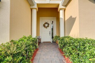 6120 NW Cullen Way in Port St. Lucie, FL - Building Photo - Building Photo