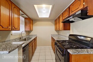 1495 W Gulf Bank Rd in Houston, TX - Building Photo