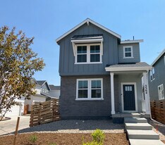 3364 N Catawba Wy in Aurora, CO - Building Photo