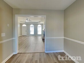 108 Pembroke Ct in White House, TN - Foto de edificio - Building Photo