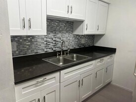 6130 Curry Ford Rd in Orlando, FL - Building Photo