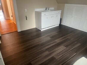 97 W 54th St, Unit 1 in Bayonne, NJ - Foto de edificio - Building Photo