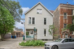 1410 W Cornelia Ave in Chicago, IL - Building Photo