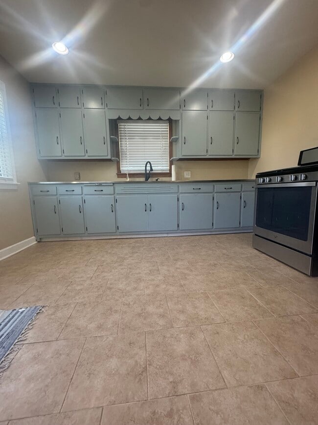 property at 603 Jefferson St